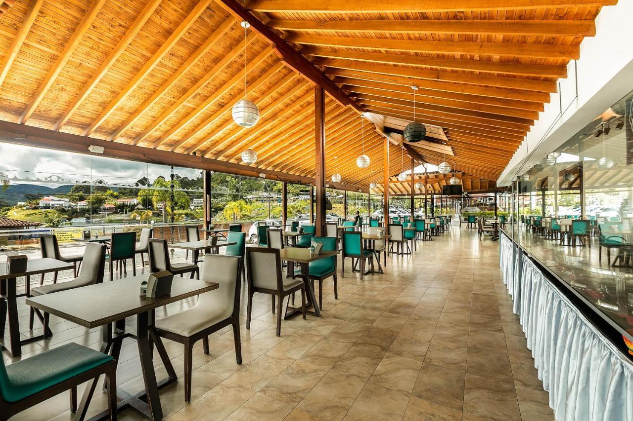 Hotel Los Recuerdos Guatapé エクステリア 写真 Restaurant at the airport