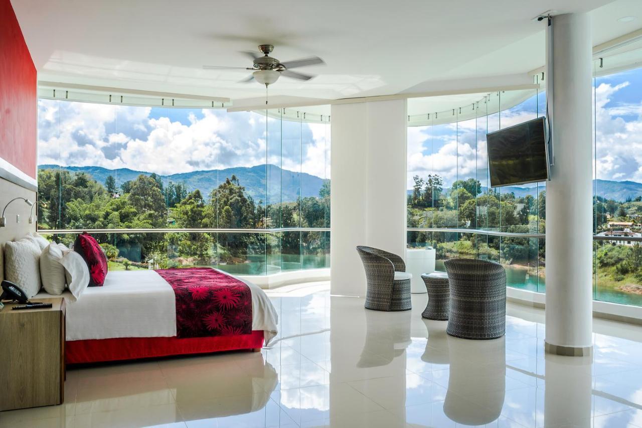 Hotel Los Recuerdos Guatapé エクステリア 写真