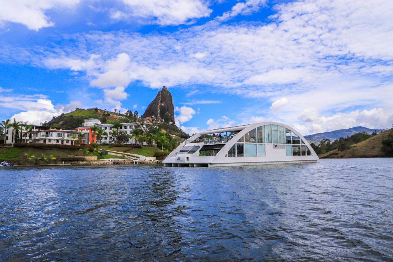 Hotel Los Recuerdos Guatapé エクステリア 写真 View of the hotel