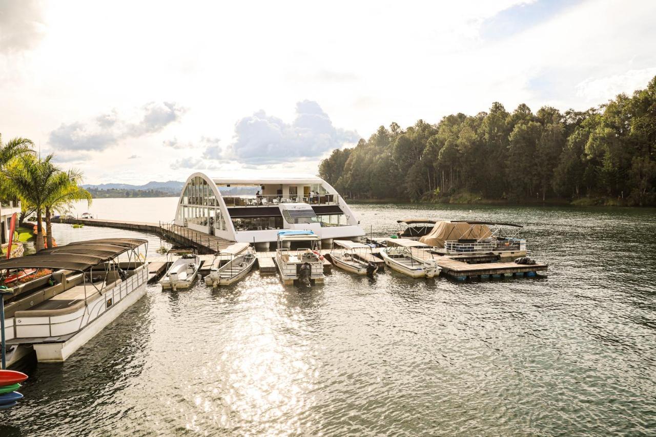 Hotel Los Recuerdos Guatapé エクステリア 写真 The Lake of the Ozarks
