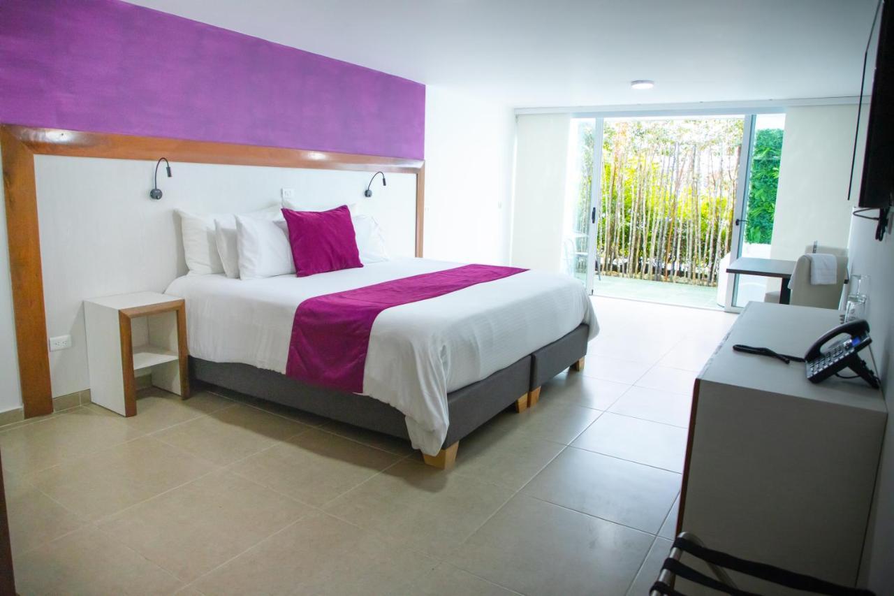 Hotel Los Recuerdos Guatapé エクステリア 写真