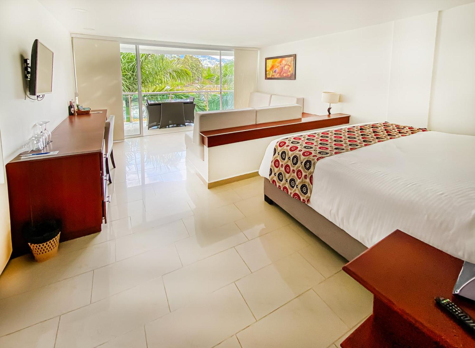 Hotel Los Recuerdos Guatapé エクステリア 写真 Junior Suite