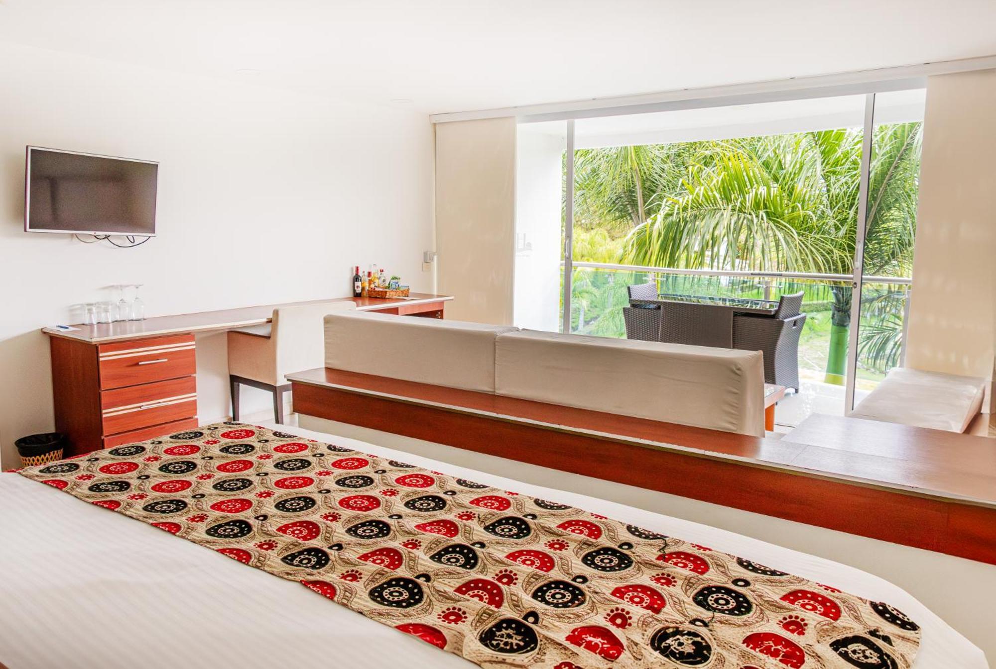 Hotel Los Recuerdos Guatapé エクステリア 写真 A room at the hotel