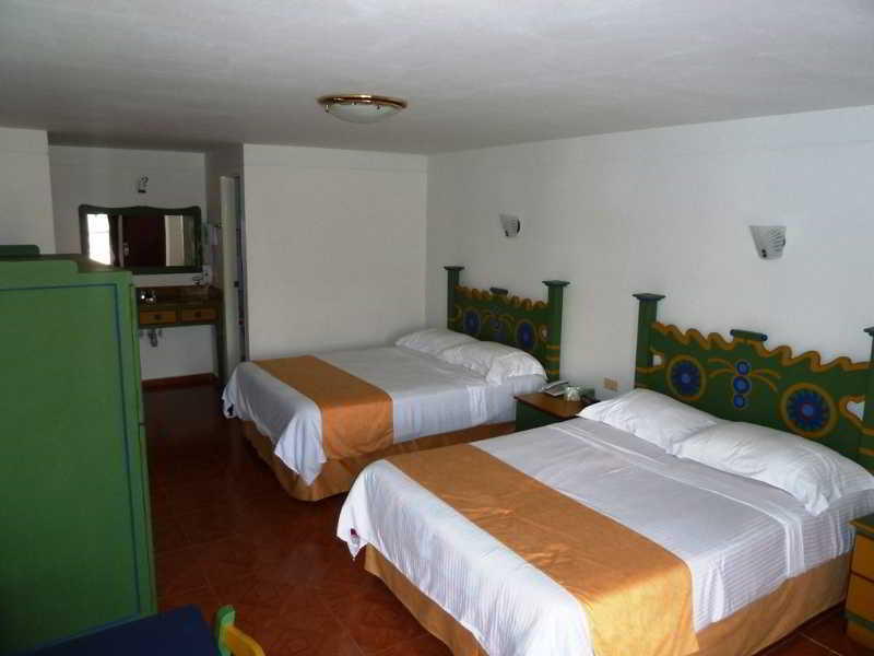 Hotel Los Recuerdos Guatapé エクステリア 写真